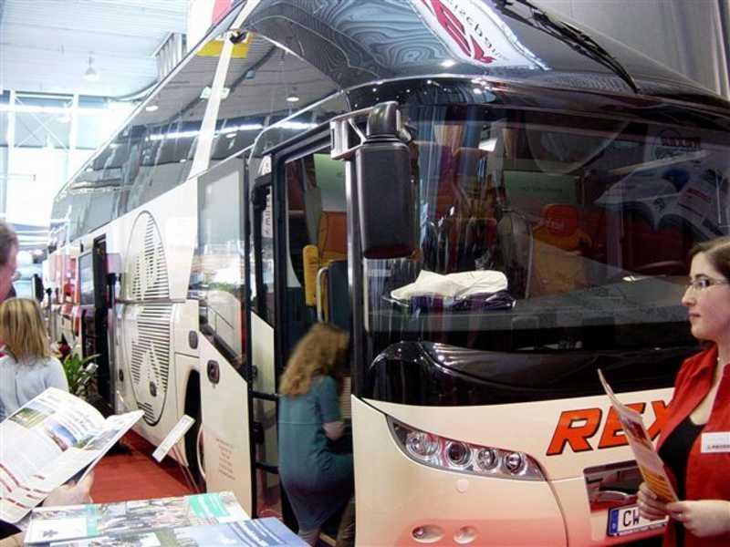 La drum cu autocarele, Foto: Hotnews