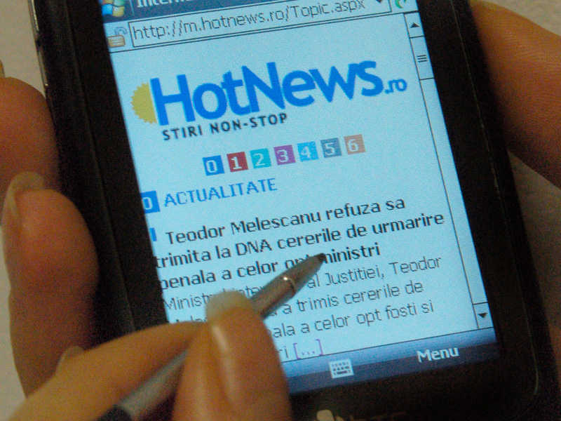 Stirile pe telefonul tau, Foto: Hotnews