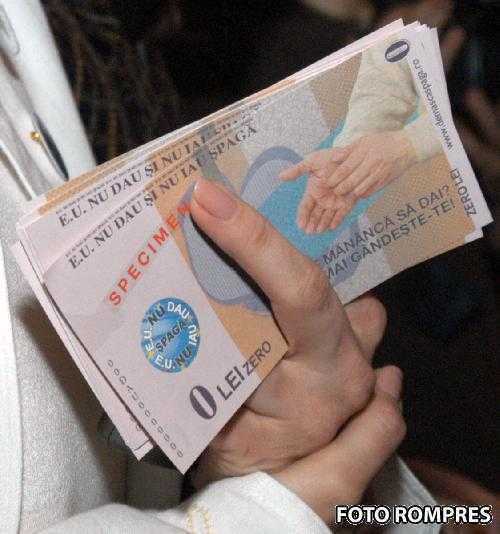 Medicii nu pot lua bani sau donatii de la pacienti, Foto: Rompres