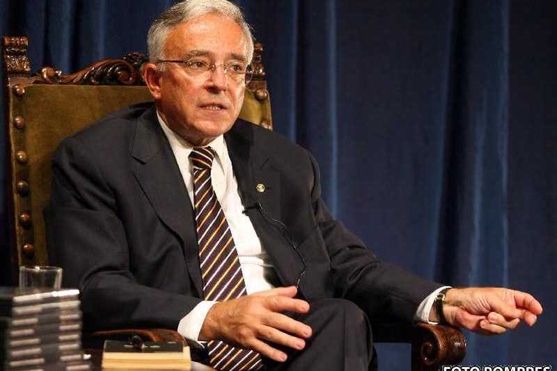 Mugur Isarescu, guvernatorul BNR, Foto: Rompres