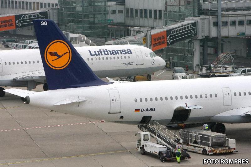 Avioane Lufthansa raman la sol, Foto: Rompres