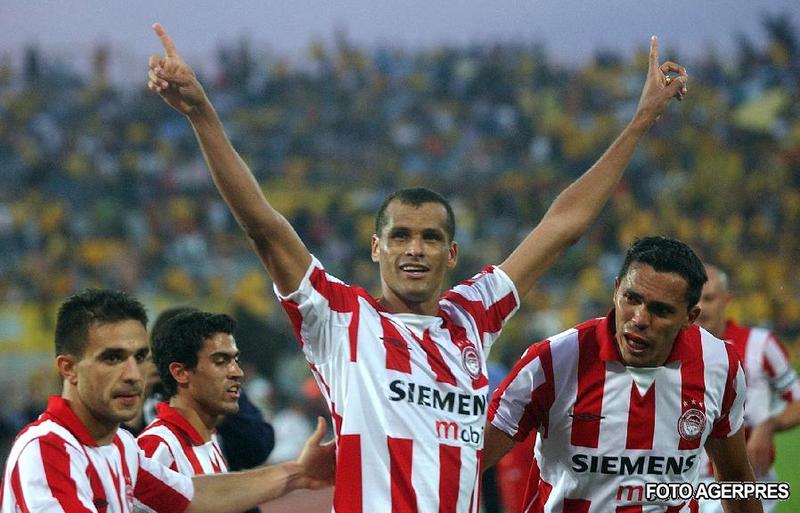 Rivaldo (centru) , Foto: AGERPRES