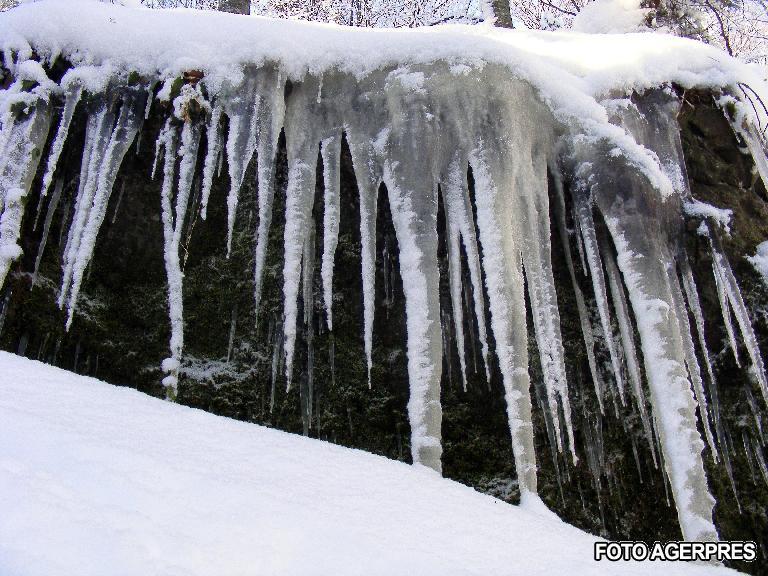 Vremea devine deosebit de geroasa, Foto: AGERPRES