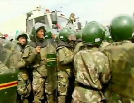 Imagini de la violentele din Urumqi, Foto: Captura Youtube.com