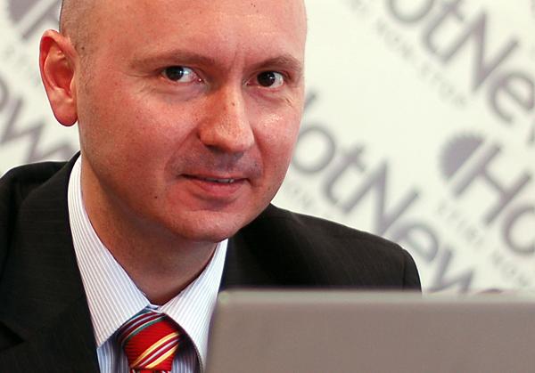 Gabriel Sincu in dialog cu cititorii, Foto: HotNews.ro