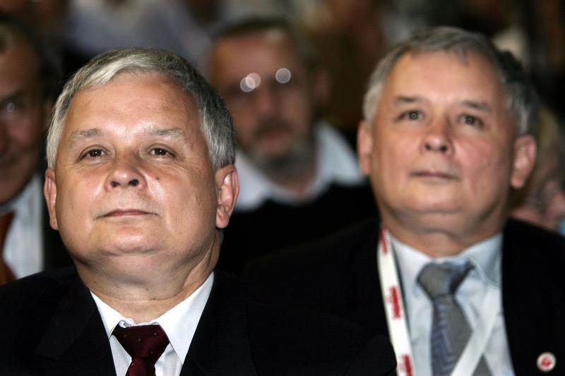 Lech si Jaroslaw Kaczynski, gemenii care au condus Polonia, Foto: Reuters