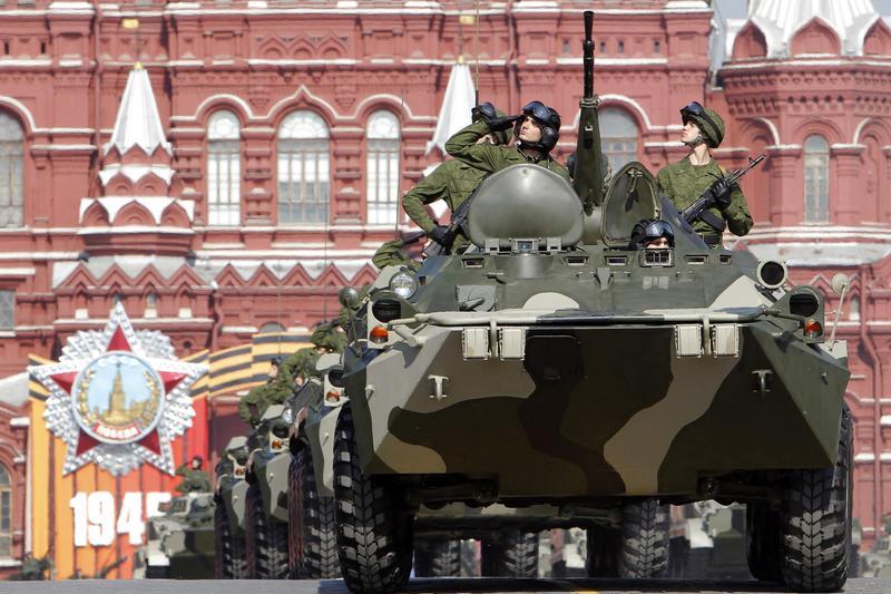 Tancuri rusesti in Piata Rosie 2, Foto: Reuters