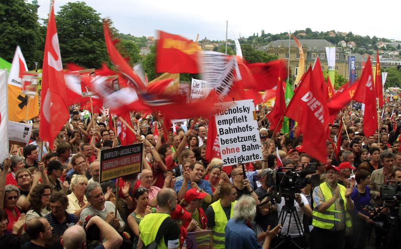 Manifestanti la Stuttgart, Foto: Reuters