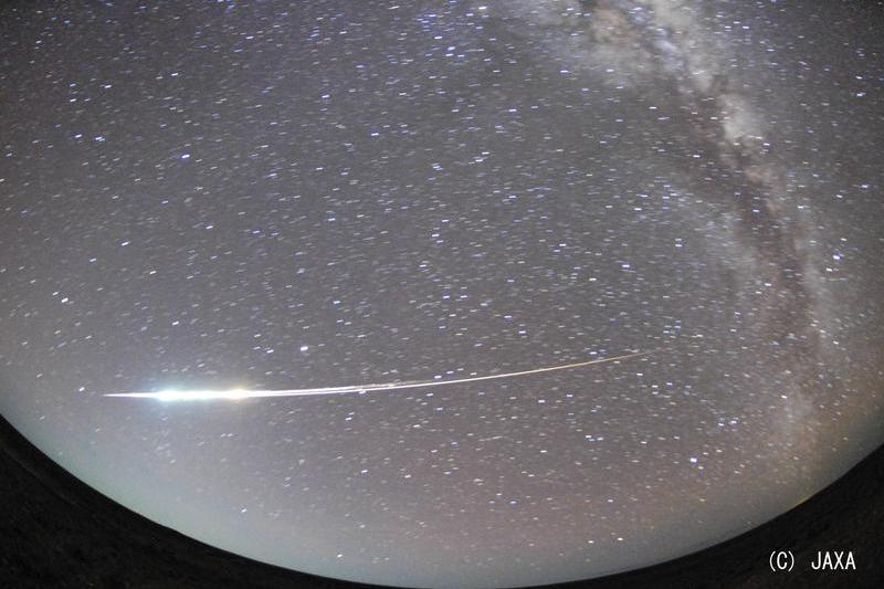Sonda spatiala Hayabusa revine pe Pamant, Foto: Reuters