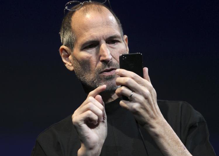 Steve Jobs si noul iPhone, Foto: Reuters