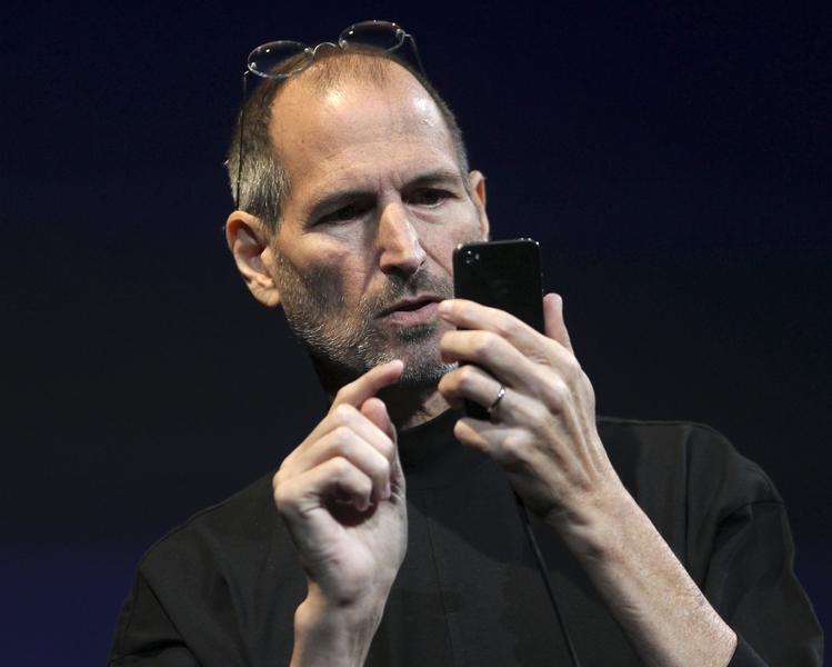Steve Jobs si noul iPhone, Foto: Reuters