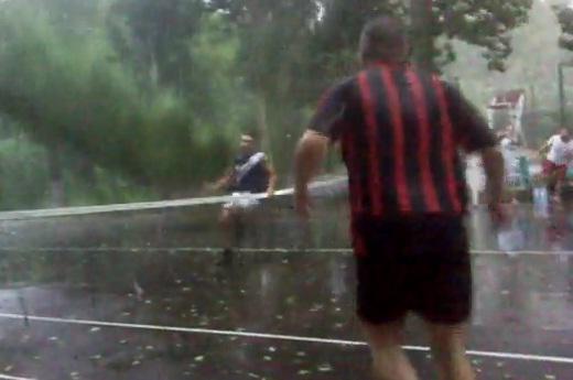 Pericol pe teren, Foto: Captura Youtube.com