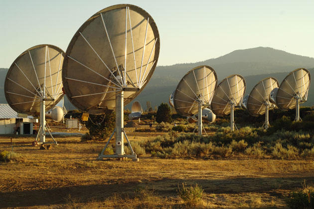 Uriasele antene cauta semnale trimise de alte civilizatii, Foto: seti.org