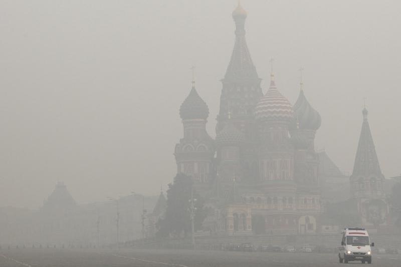 Piata Rosie, acoperita de smog, Foto: Reuters