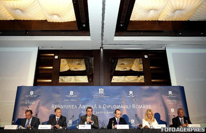 Guvernul roman, bine reprezentat la reuniunea diplomatiei romane, Foto: Agerpres