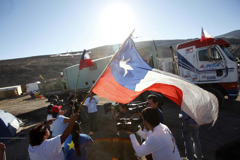 Chilienii ii sustin pe minerii blocati, Foto: Reuters