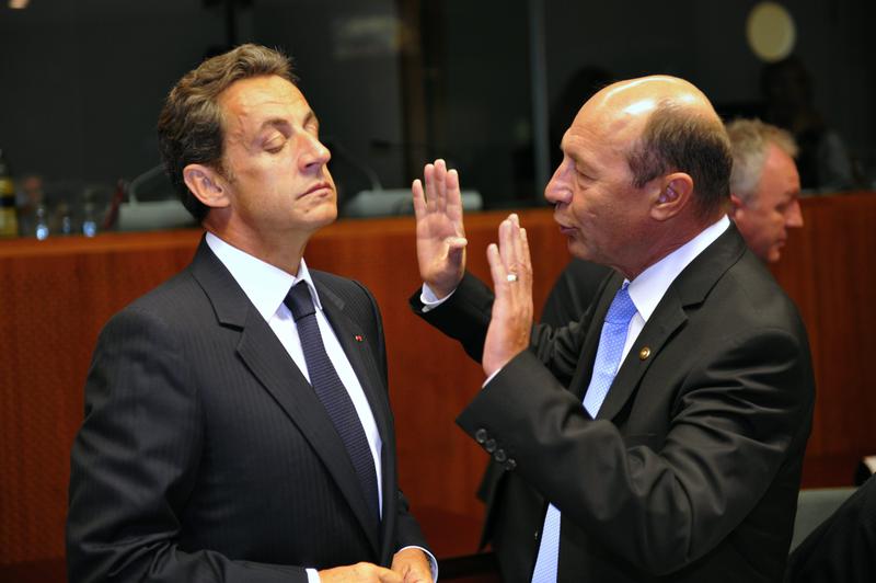 Presedintii Basescu si Sarkozy au discutat la Consiliul European, Foto: Reuters