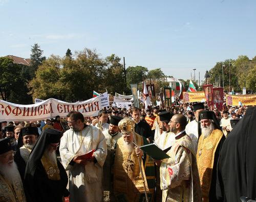 Bulgaria:Patriarhul in fruntea marsului, Foto: novinite.com