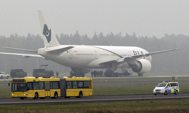Avionul a aterizat de urgenta pe aeroportul din Stockholm, Foto: Reuters
