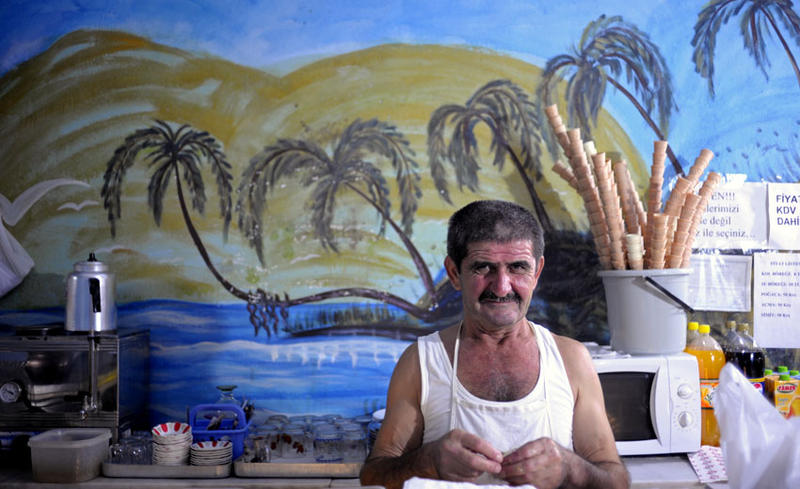 oameni din Kiyikoy (Turcia) , Foto: Petrut Calinescu