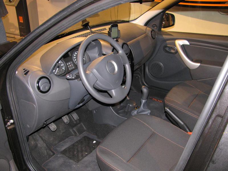 Bordul Sandero Orange, Foto: Hotnews