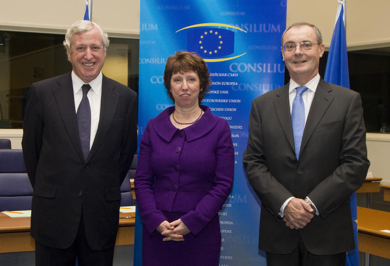 Ashton, impreuna cu Vimont si O'Sullivan, Foto: Consiliul Uniunii Europene