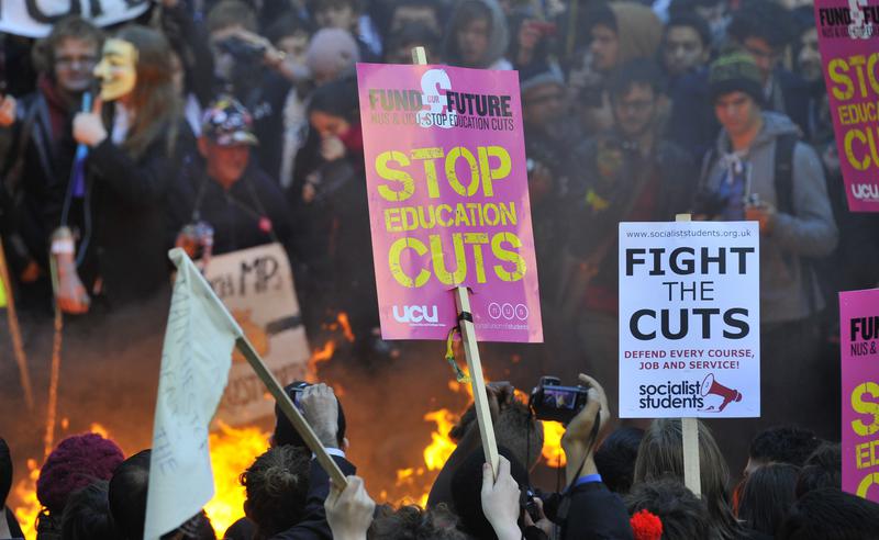 Studentii britanici au protestat impotriva cresterii taxelor, Foto: Reuters