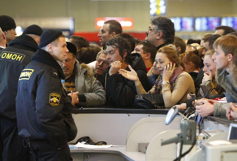 Pasageri nemultumiti, pe aeroportul Domodedovo, Foto: Reuters