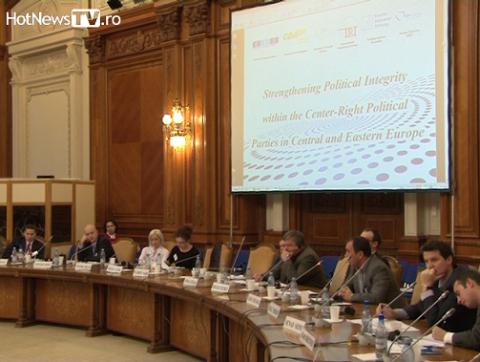 Dezbatere, Foto: Hotnews