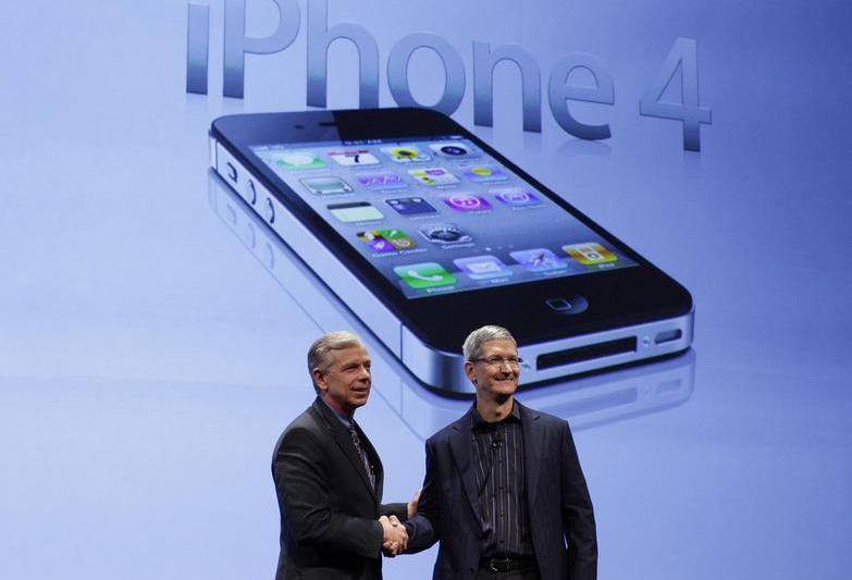 Seful Verizon si directorul operational al Apple, Foto: Reuters