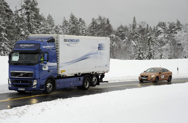 Volvo a facut teste cu "plutianele" de masini care se conduc singure, Foto: Volvo