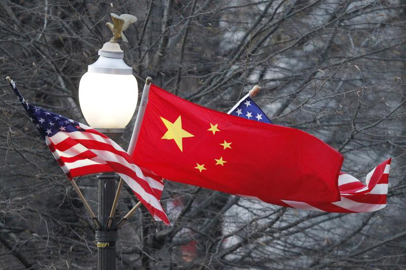 Steagul chinez, arborat impreuna cu cel american la Washington, Foto: Reuters