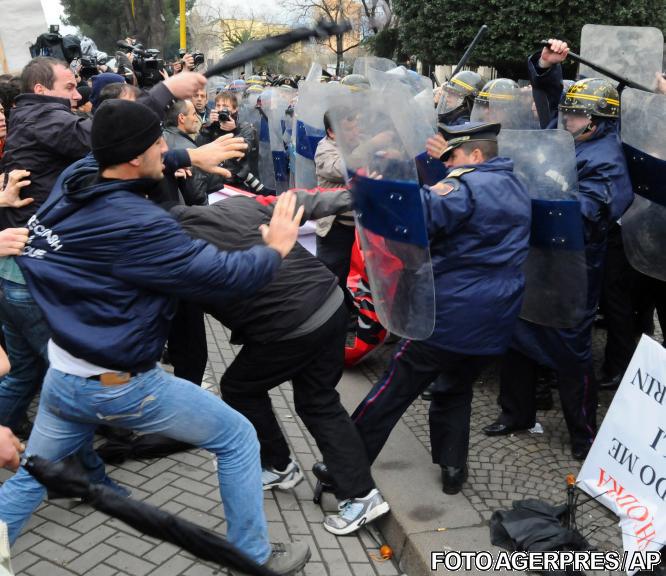 Violente la Tirana, Foto: Agerpres