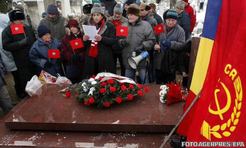 Nostalgici la mormantul lui Ceausescu, Foto: Agerpres