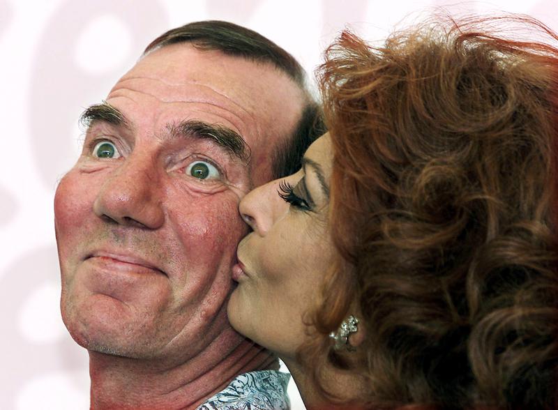 Pete Postlethwaite si Sophia Loren, Foto: Reuters