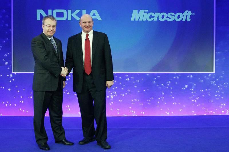 Stephen Elop si Steve Ballmer, Foto: Reuters