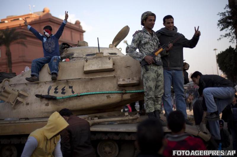 Sarbatoare in Piata Libertatii din Cairo, Foto: Agerpres/AP