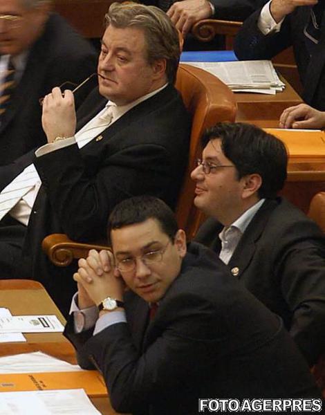 Victor Ponta si-a intors fata catre Vadim Tudor, Foto: AGERPRES