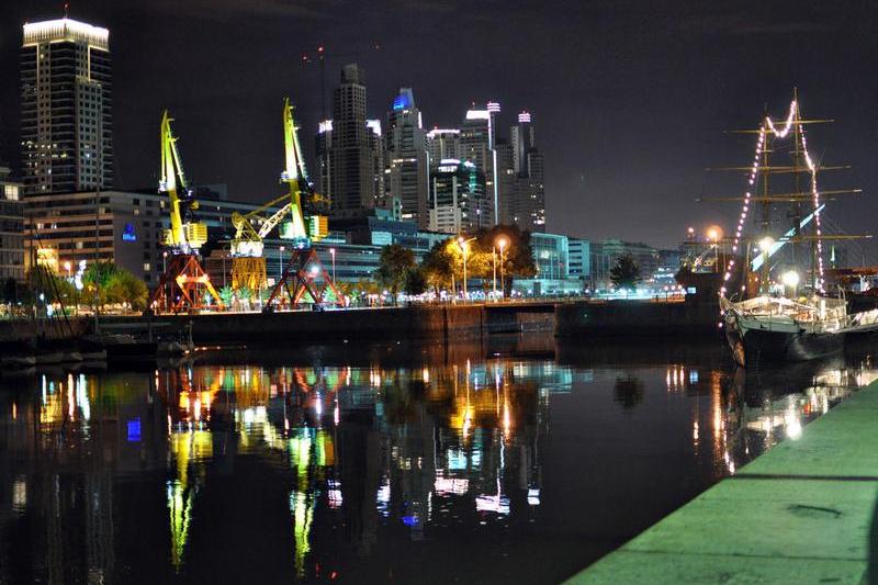 Noaptea in Buenos Aires, Foto: L. Barza