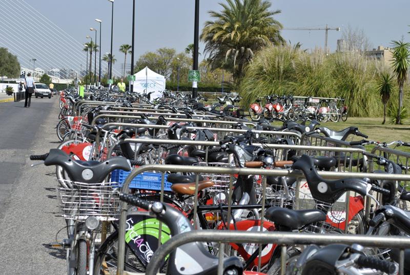 Parcarea pentru biciclete de la conferinta Velo City 2011, Foto: George Hari Popescu