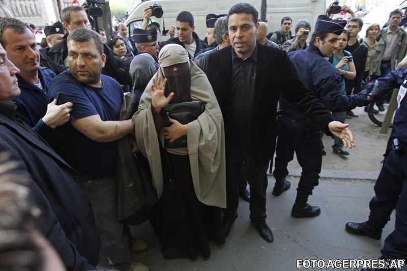 Legea anti-burqa a intrat in vigoare, Foto: Agerpres