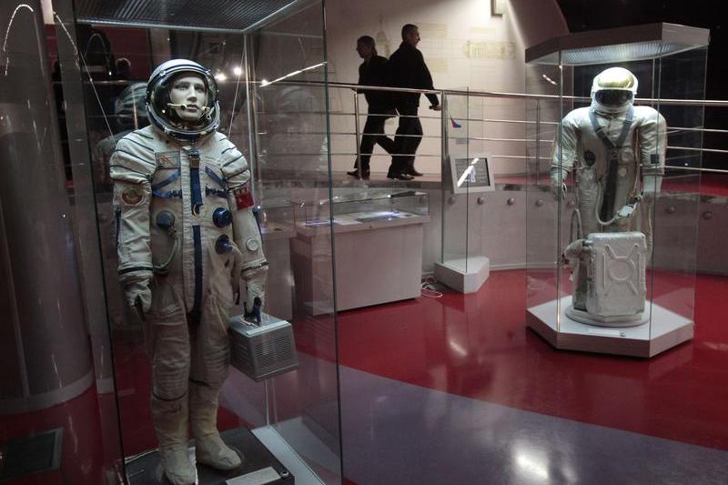 Exponate legate de Gagarin, intr-un muzeu moscovit, Foto: Reuters