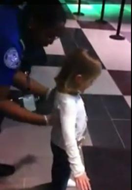 Fetita perchezitionata, Foto: Captura YouTube