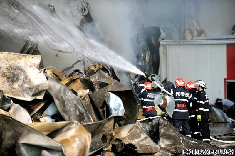 Incendiu la Dragonul Rosu, Foto: AGERPRES