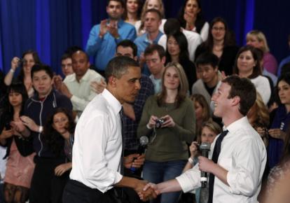 Barack Obama alaturi de Mark Zuckerberg, in timpul intalnirii de la sediul Facebook, Foto: Reuters