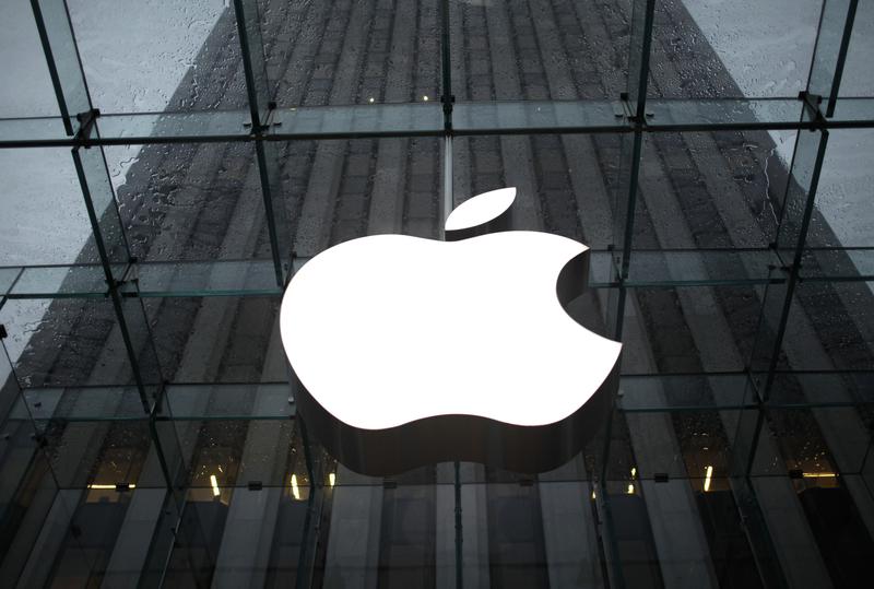 Germania cere Apple explicatii cu privind stocarea datelor utilizatorilor pe iPhone şi iPad, Foto: Reuters