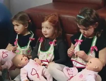 Papusa ce trebuie alaptata, Foto: Captura Youtube.com