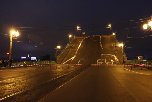 Falus capturat de KGB, Foto: Voina