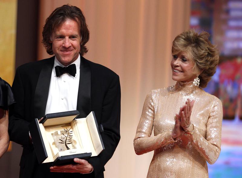 Producatorul Bill Pohlad cu premiul Palme d'Or, alaturi de Jane Fonda, Foto: Reuters