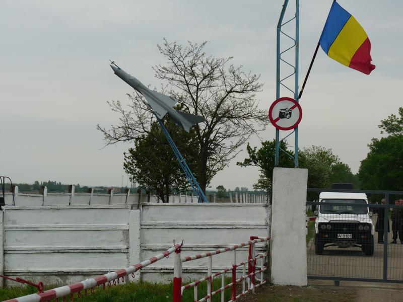 Deveselu, intrarea in unitatea militara unde va fi amplasat scutul, Foto: Hotnews